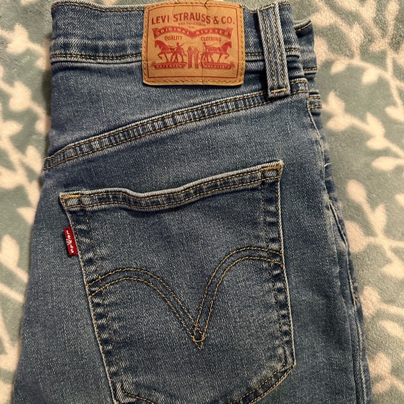 (Sold) Levi Strauss straight ankle Jean - Picture 3 of 6
